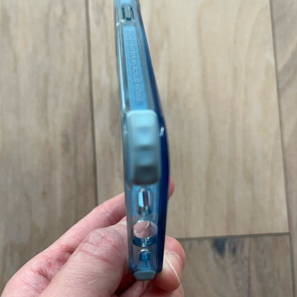 Casetify Snoopy Bossy Lucy Bubble Gum case w Megasafe IPhone 13 mini - Picture 3 of 5